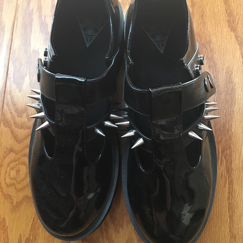 NWOT Disturbia spiked Violet shoes - Picture 5 of 8